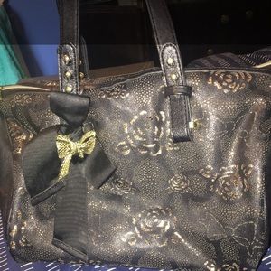 Black and Gold Betsy Johnson Purse